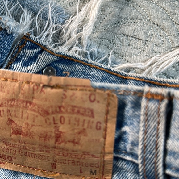 Levi's Blue Distressed Jean Shorts Vintage Style - Picture 4 of 6